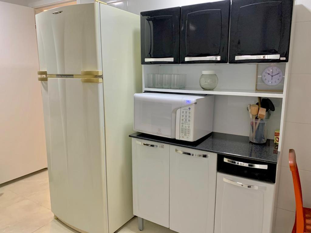 Apartamento Praia Dos Anjos 2 Vagas De Garagem E Ar-Condicionado Арраял-ду-Кабу Екстер'єр фото