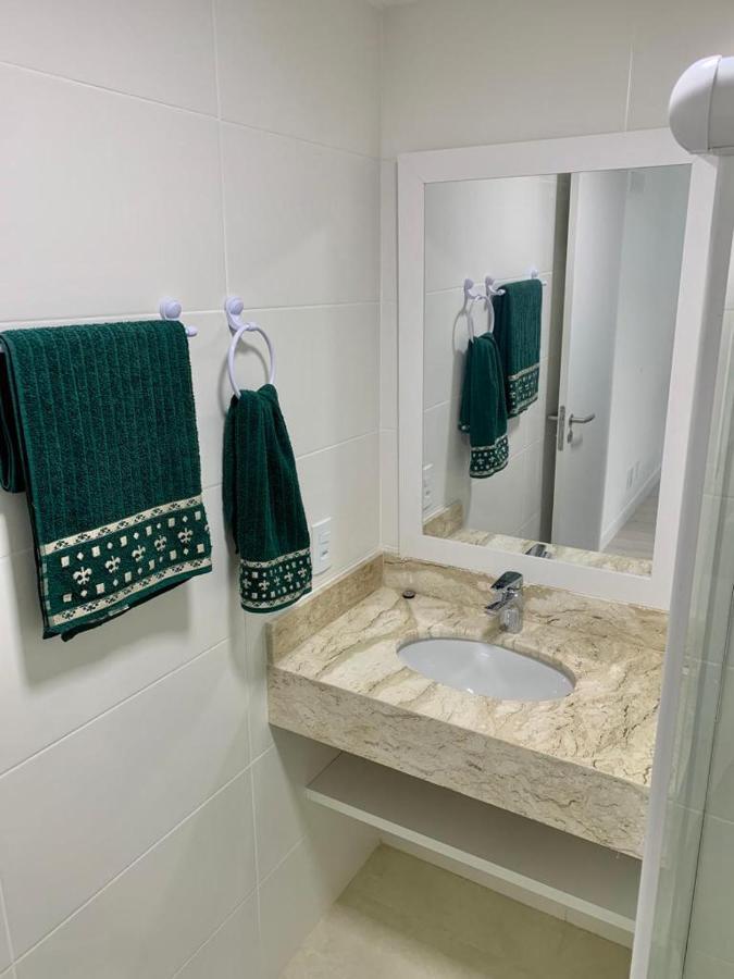 Apartamento Praia Dos Anjos 2 Vagas De Garagem E Ar-Condicionado Арраял-ду-Кабу Екстер'єр фото